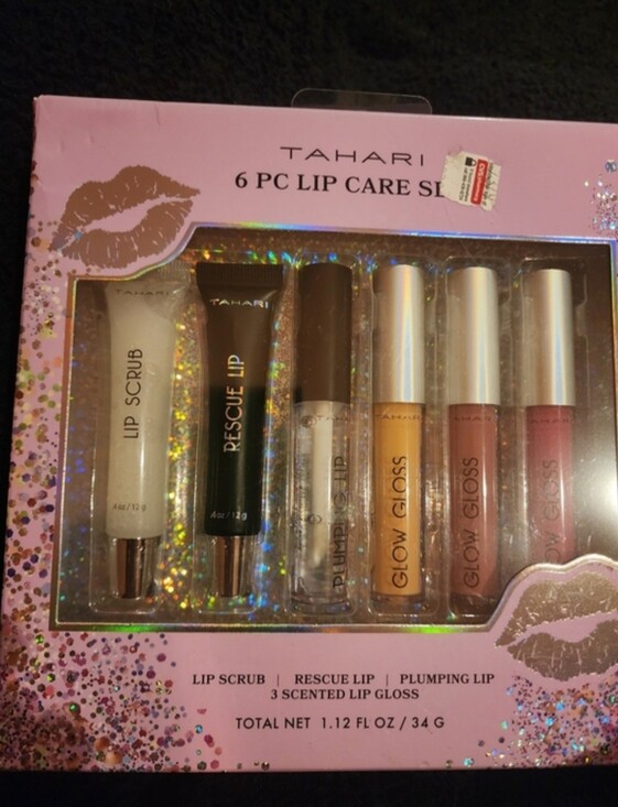 Tahari Other - Tahari 6-Pc Lip Care Set - Pink and Clear